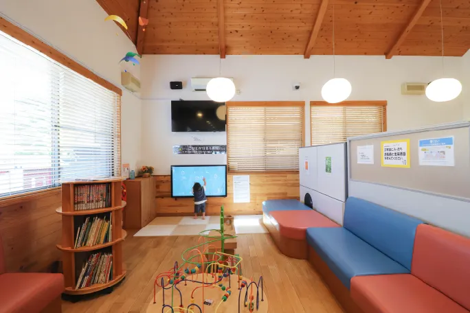 待合室の一画にあるプレイコーナー